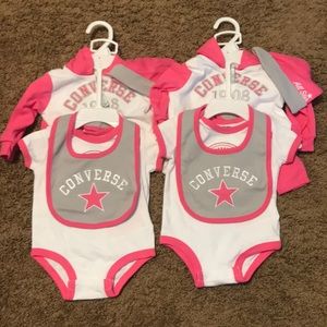 2 Girls Converse Outfit